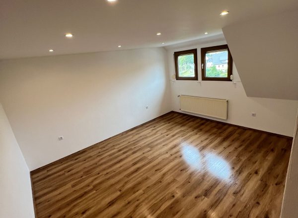 Intensive Grundreinigung in Attendorn für Böden & Oberflächen